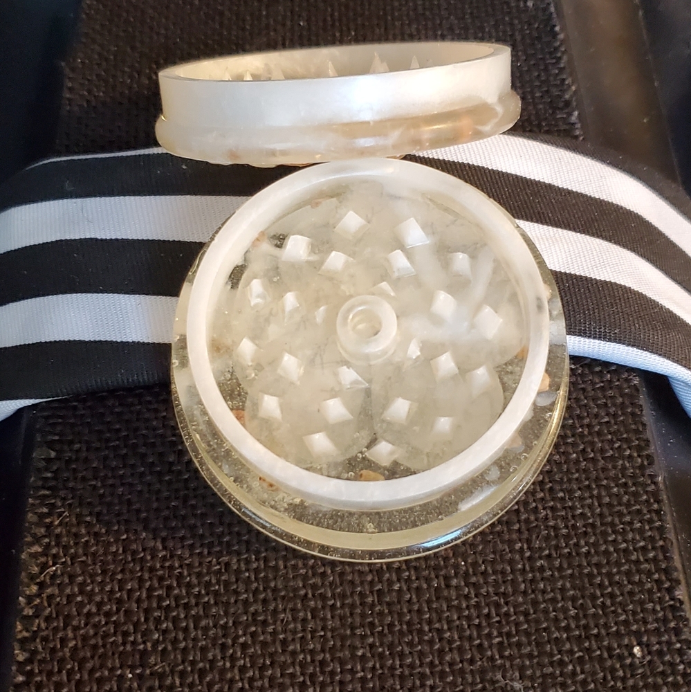 Flower Grinder - Picture 3 of 7